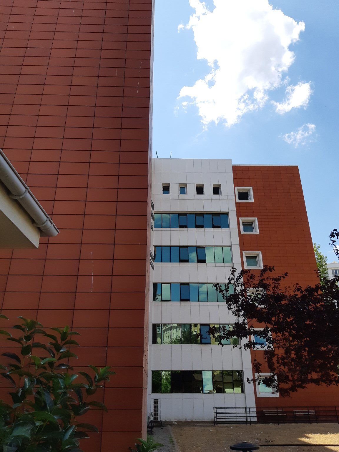 Marmara Üni. Yönetim Enstitü Binası